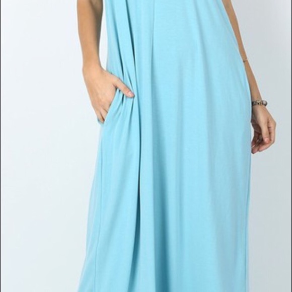 Milky Blue V-Neck Maxi Dress with pockets - Picture 2 of 2